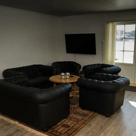Kaljord Havhus As Holiday home Hennes